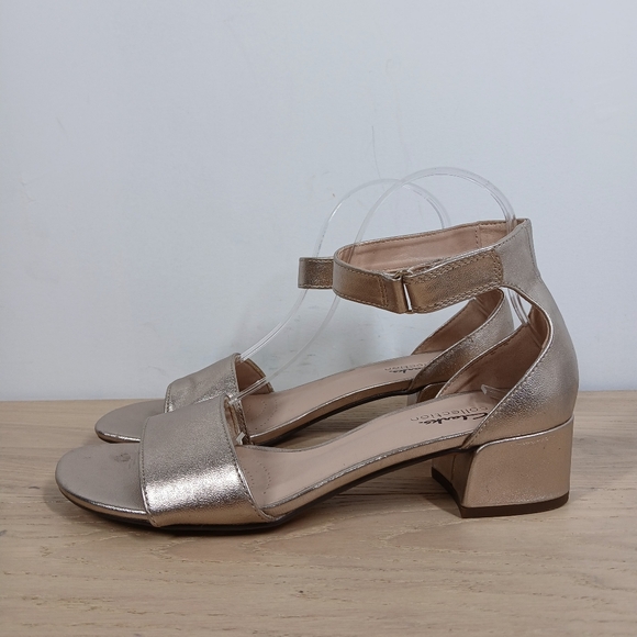 Clarks Collection Metallic Leather Block Heel Ankle Strap Sandals 159 - Picture 1 of 13